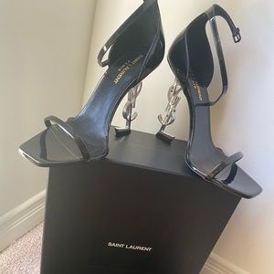 YSL HEELS SIZE 39